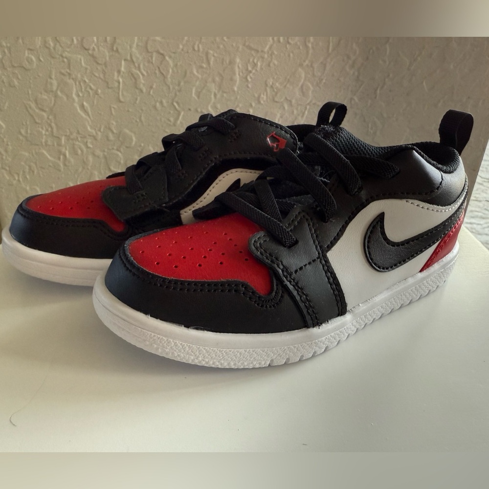 Nike Air Jordan’s Never Worn 9t